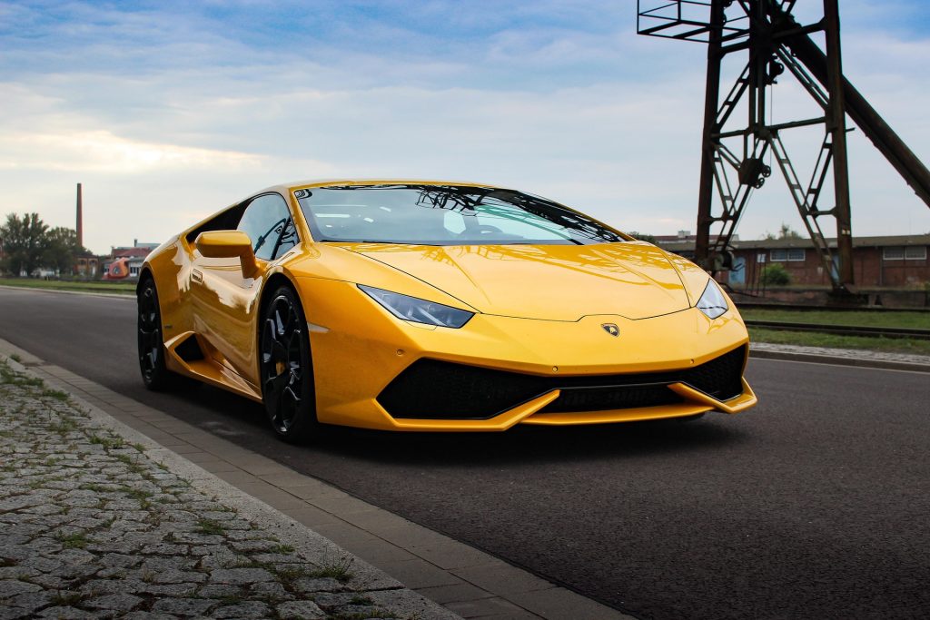 Epicurus: Bahagia Itu Bukan Harus Punya Lamborghini